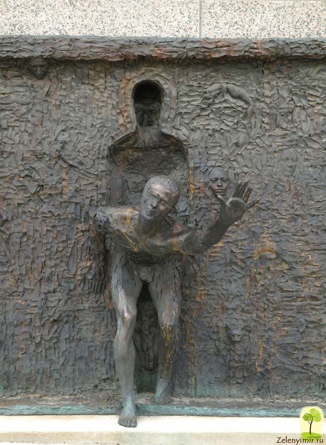 Памятник свободе или скульптура Порыв в Филадельфии, США - 12