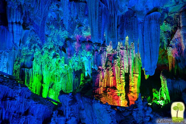 Фантастическая пещера Тростниковой флейты в Гуйлине, Китай - 6