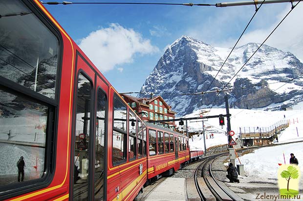 Самая живописная горная железная дорога Юнгфрау в Альпах, Швейцария - 5