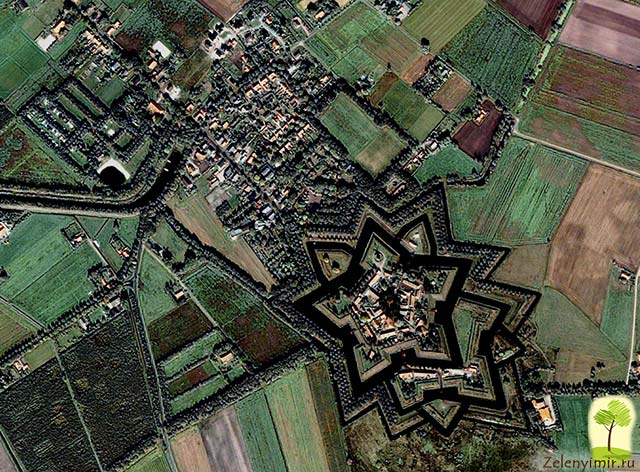 Уникальная звездная крепость Буртанж в Нидерландах - 9