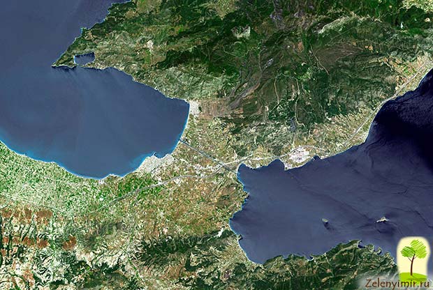 Коринфский канал в Греции – самый узкий судоходный канал в мире - 3