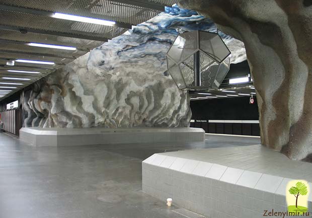 Ошеломляющее метро в Стокгольме – самая длинная художественная галерея в мире, Швеция - 11