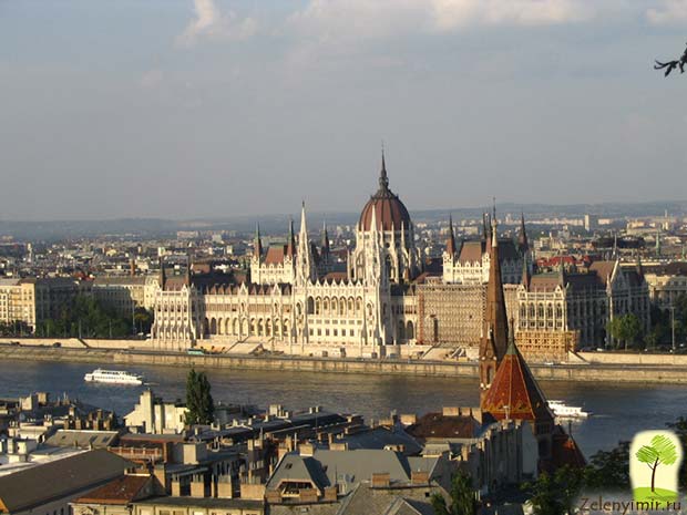 Роскошное здание венгерского парламента в Будапеште - 4