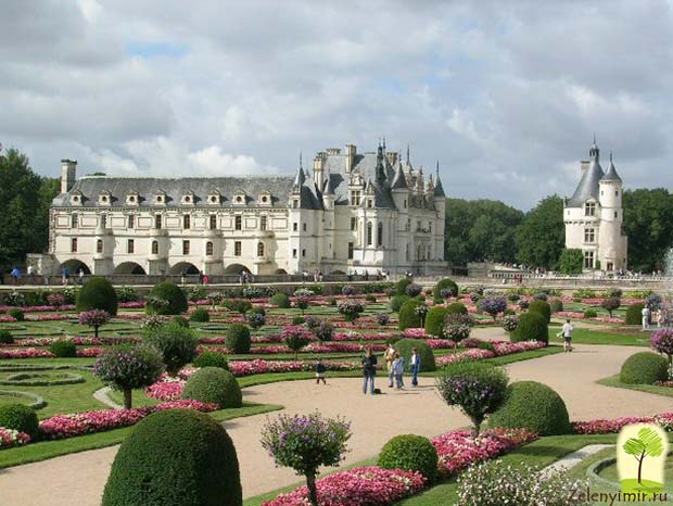 Восхитительный дамский замок Шенонсо во Франции - 9