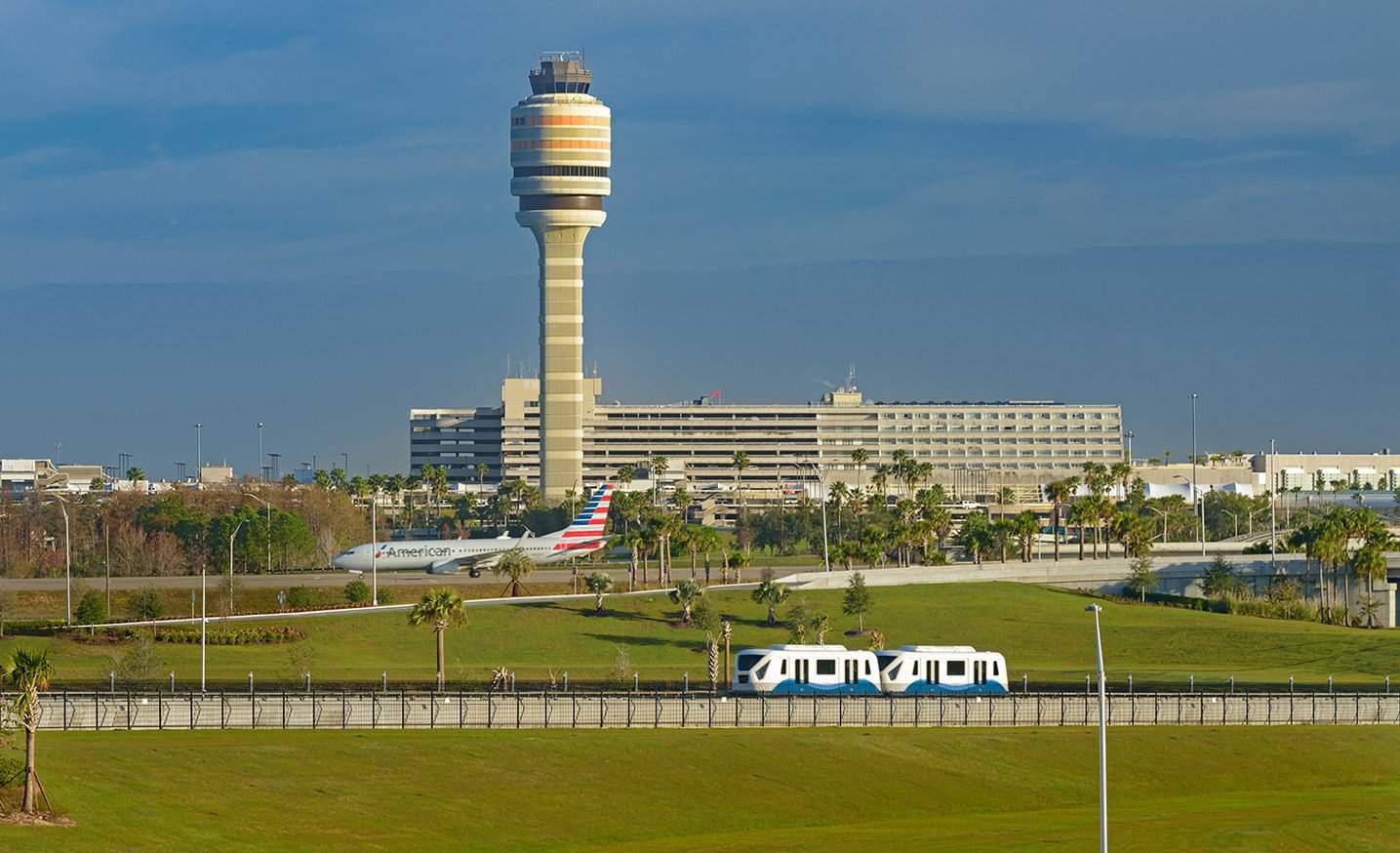 Северный терминал международного аэропорта Орландо