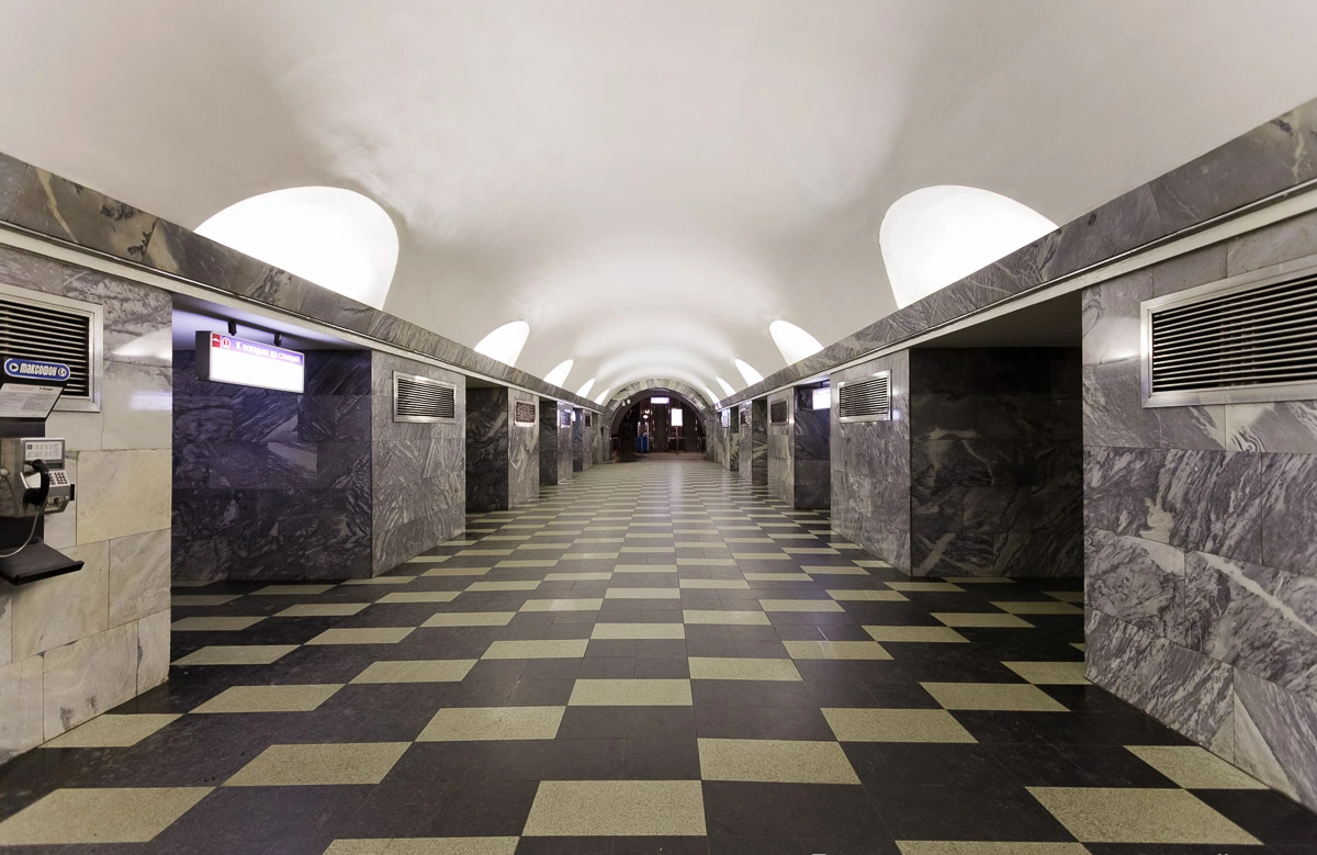 Станция метро Чернышевская