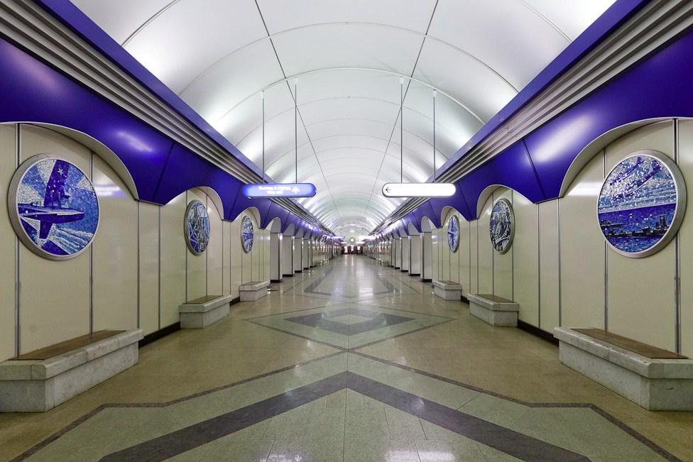Станция метро Комендантский проспект